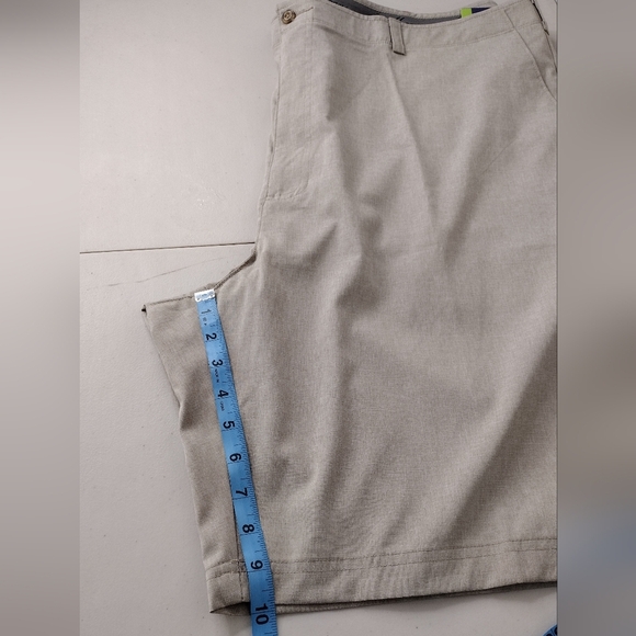 NWT Ben Hogan Khaki Performance Stretch Flat Front Classic Athletic Golf Shorts - Picture 12 of 13